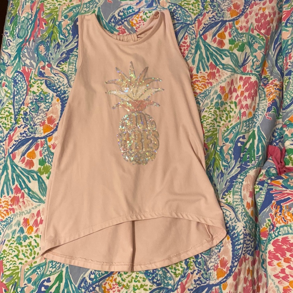 Good vibes tank size 10